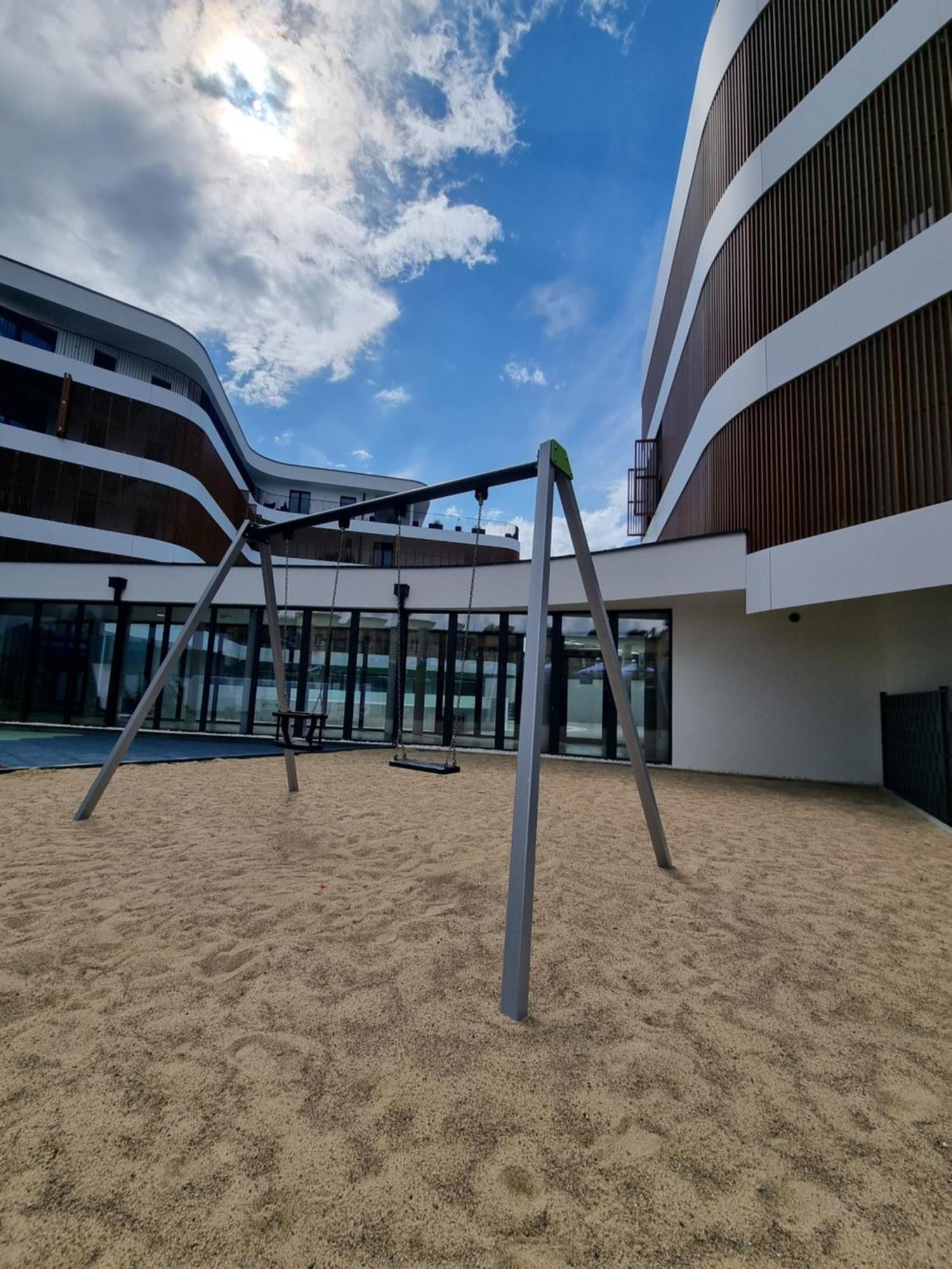 Baltic Waves Resort Baseny Bawialnia Silownia Garaz W Cenie 米兹多洛杰 外观 照片